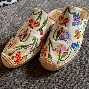 New!!!   Tory Burch Floral Slides